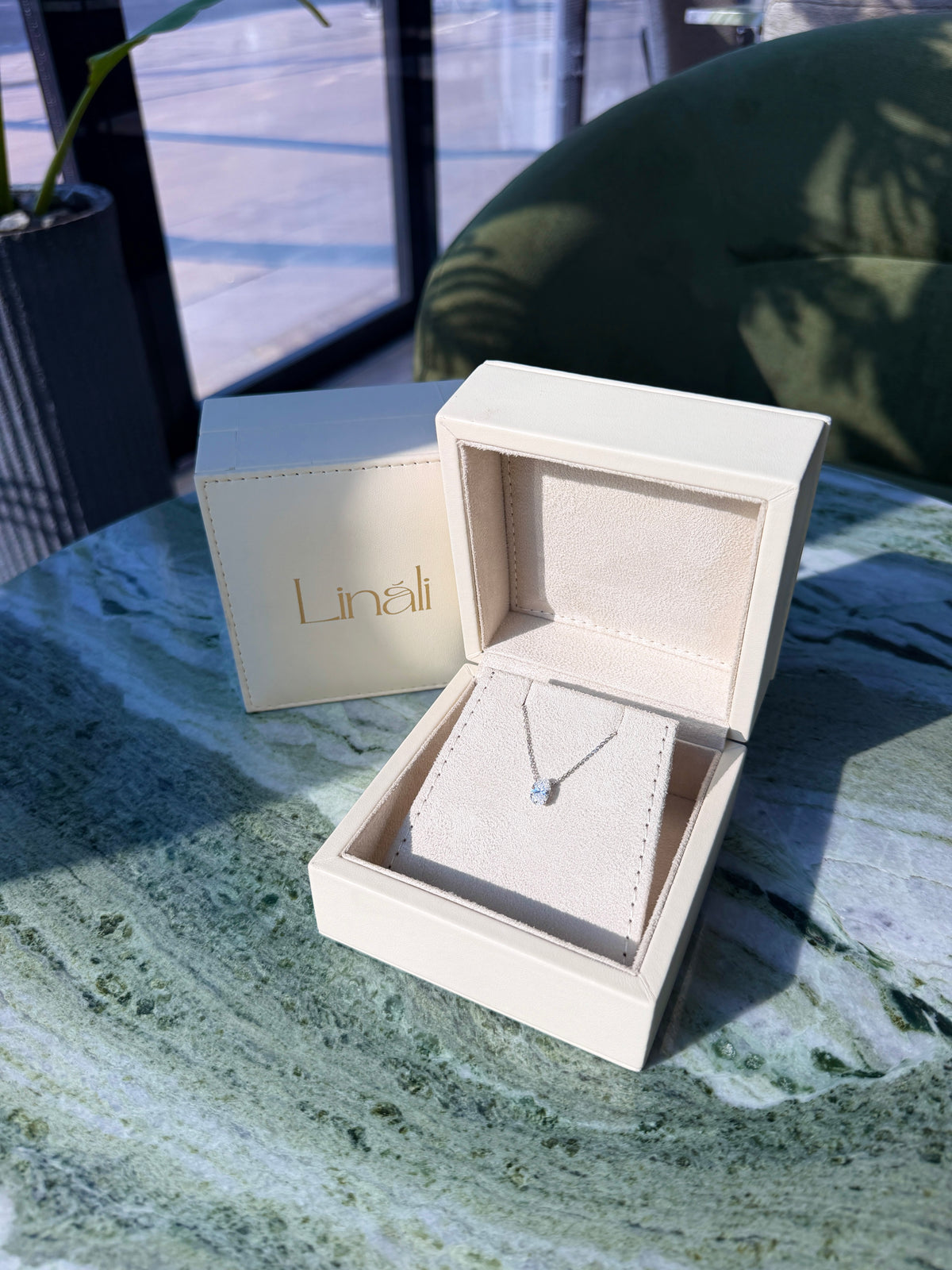 Oval Diamond Pendant 1 Carat