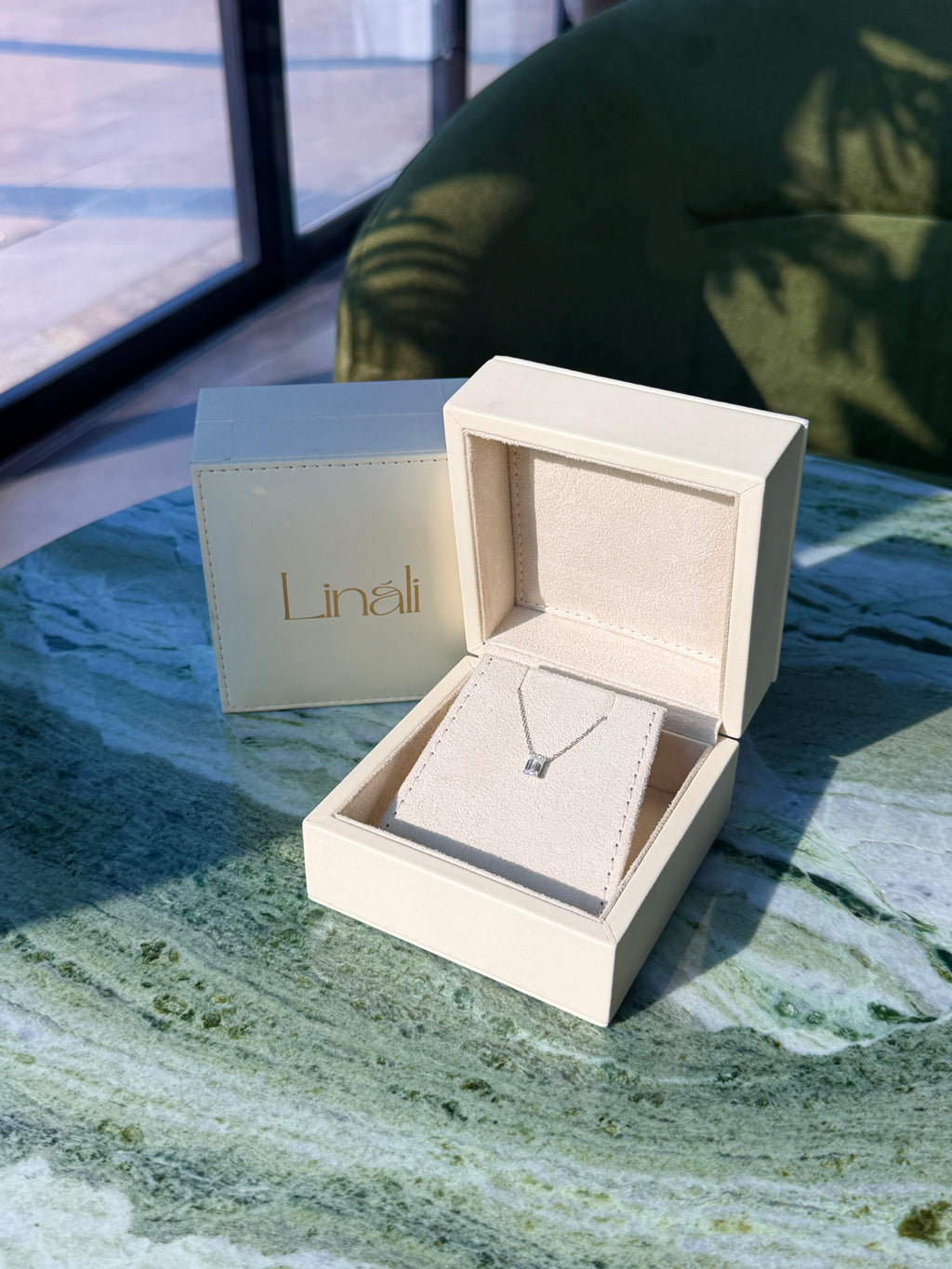 Emerald Diamond Pendant 1 Carat