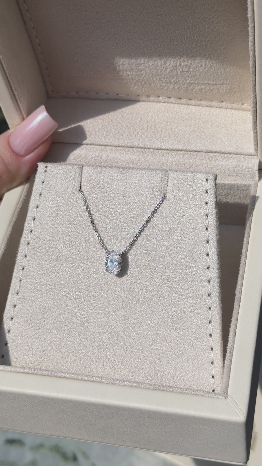 Oval Diamond Pendant 1 Carat